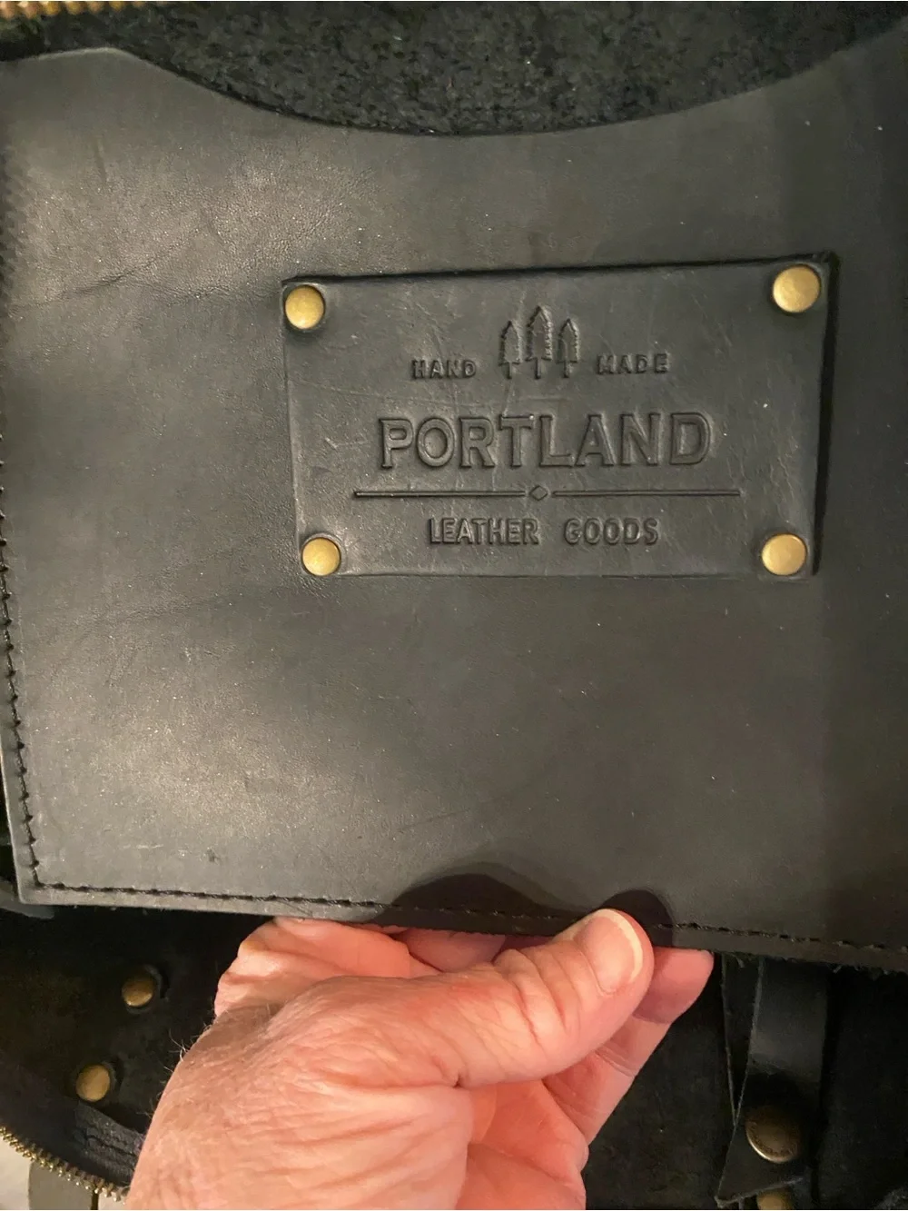 Portland Leather classic black